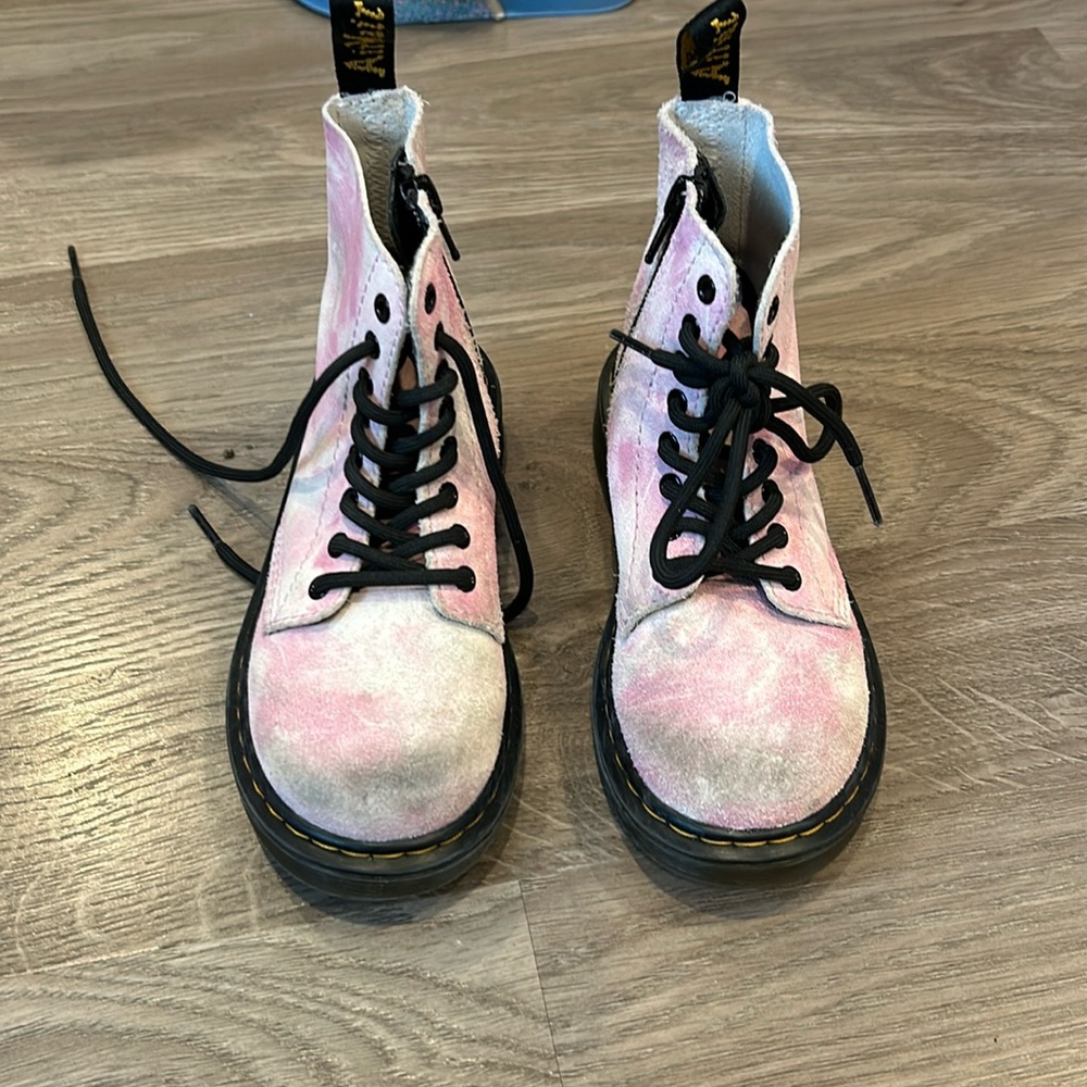 Girls Dr. Martens pink boots sz 12